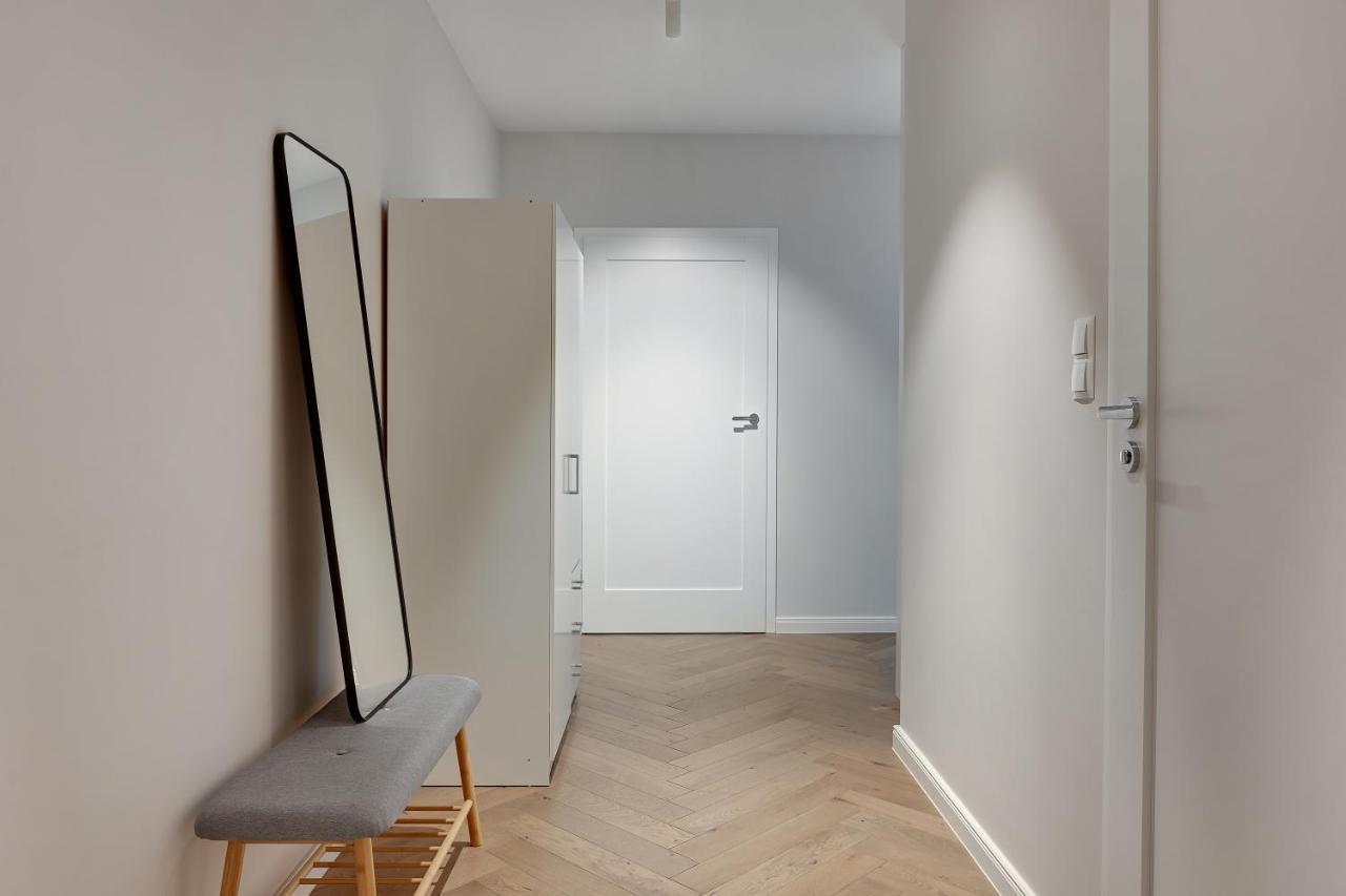 Apartment Bank Polski Center With Parking By Lion